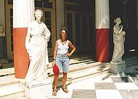 Statuen im Archilleon